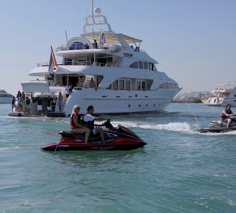 Yacht Dxb Benetti Charterworld Luxury Superyacht Charters